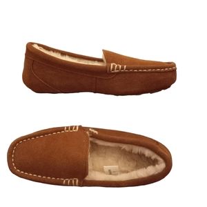 NWOT DREAM PAIRS Moccasins Slippers Size 7
